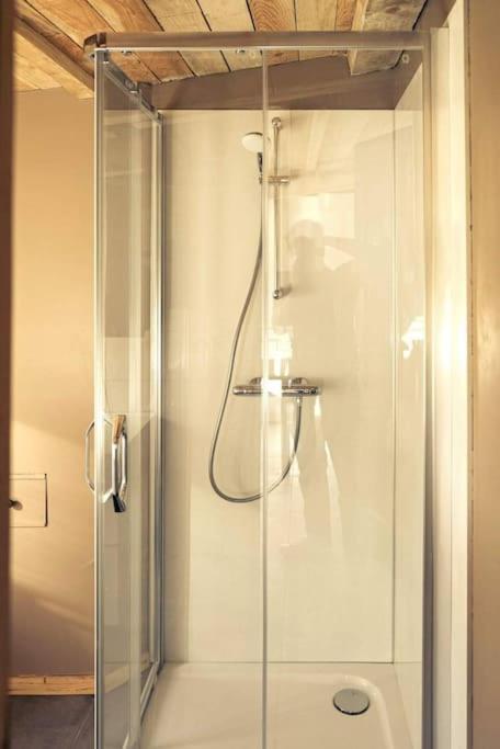 Le P'Tit Nid : Mini Loft Pour 2 A 4 Personnes Villa Tellin Ngoại thất bức ảnh